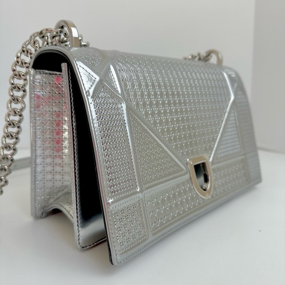 Christian Dior Diorama Silver Flap Shoulder Bag - Picture 14 of 16